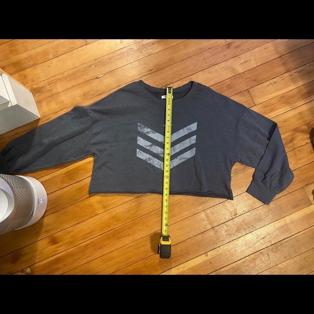 Grayson Threads Simple Cropped Graphic Sweatshirt - Picture 9 of 10